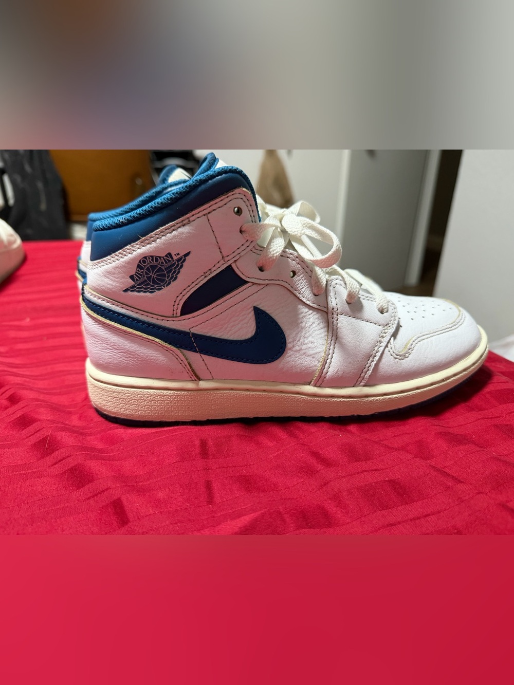 Nike Air Jordan 1 Mid SE GS Trainers FN7432